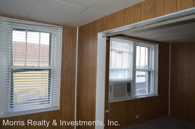 Building Photo - 1 br, 1 bath House - 207 W Main St