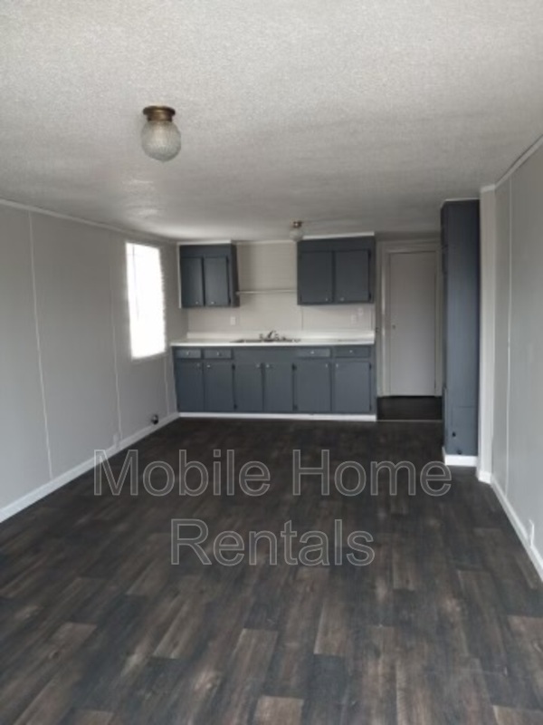 Foto principal - 6312 Hwy 81 South
