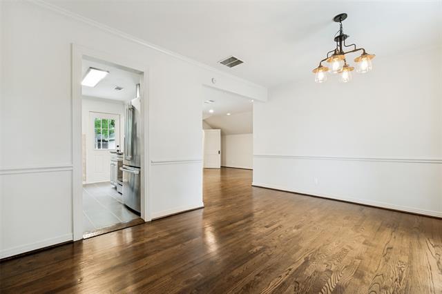 Building Photo - 8811 Santa Clara Dr