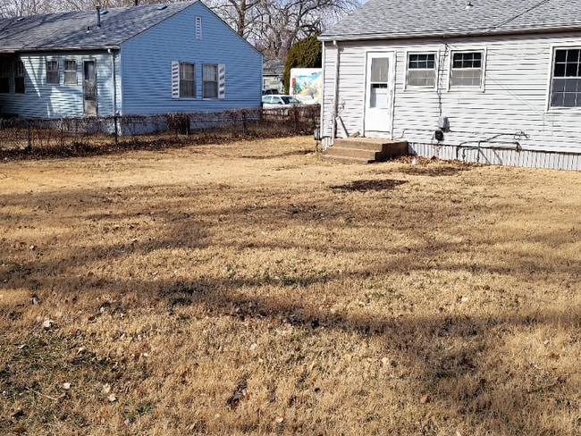 Building Photo - 4041 E Whitney Ln