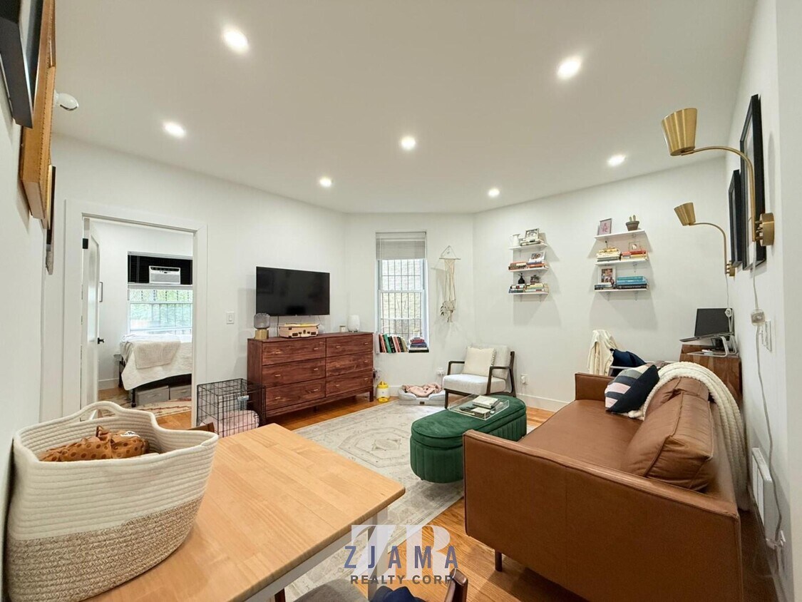 Foto principal - 457 Park Pl