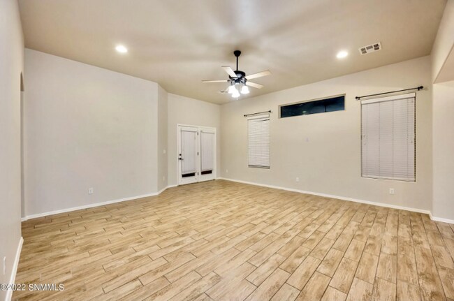 Foto del edificio - 3933 Agua Duro Dr