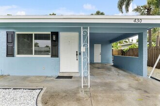 Building Photo - 430 NE 49th St