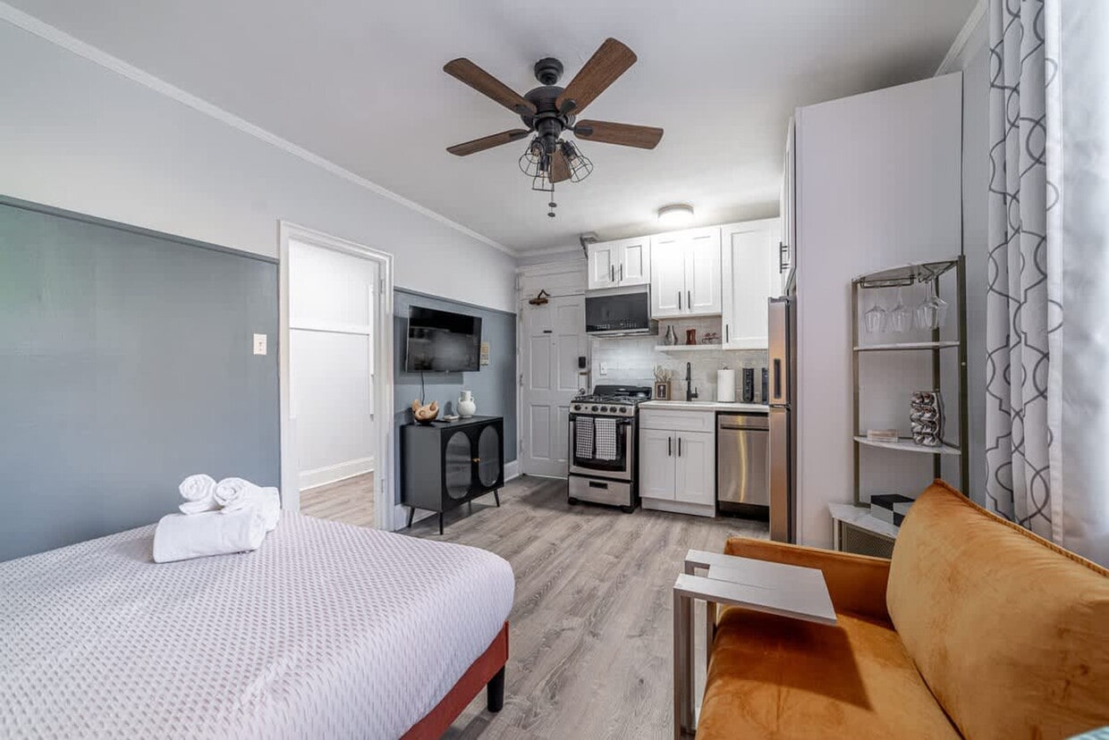 Foto principal - 2119 N Sedgwick St