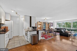 Building Photo - 1435 4th St SW
