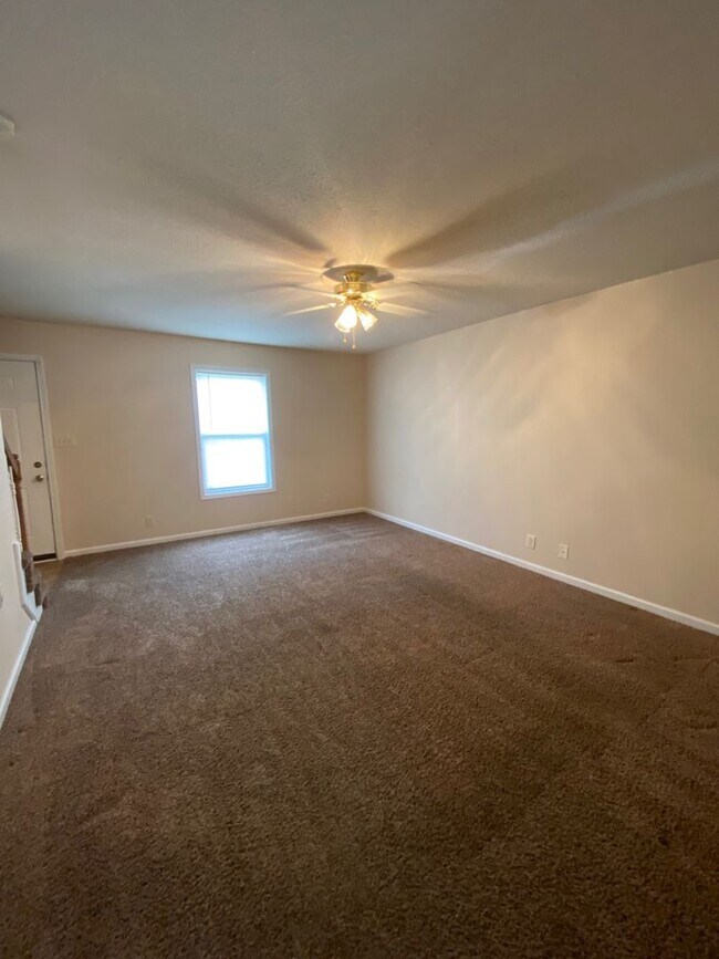 Building Photo - 512 Patriot Park Ct