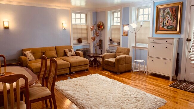 Foto del edificio - 4625 Pine St