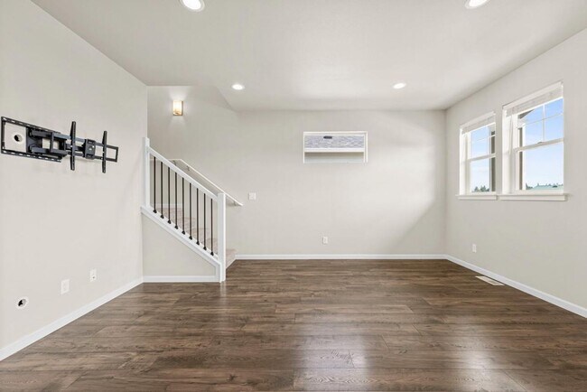 Foto del edificio - Modern Yelm Home Near JBLM | 3 Bed, 2.25 B...