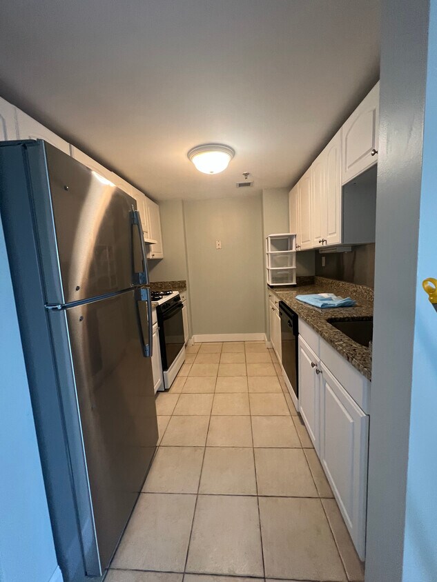 Foto principal - 15 North Beacon St