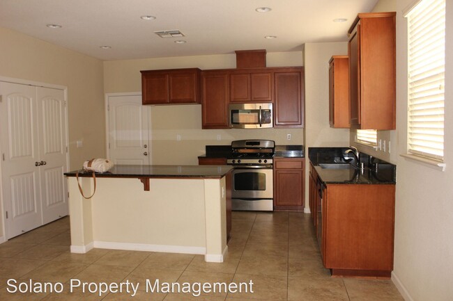 Foto del edificio - 3 br, 2.5 bath House - 846 Embassy Cir.