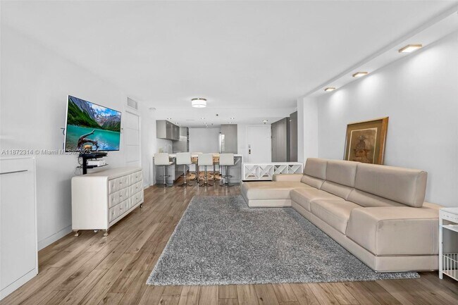 Foto del edificio - 2625 Collins Ave