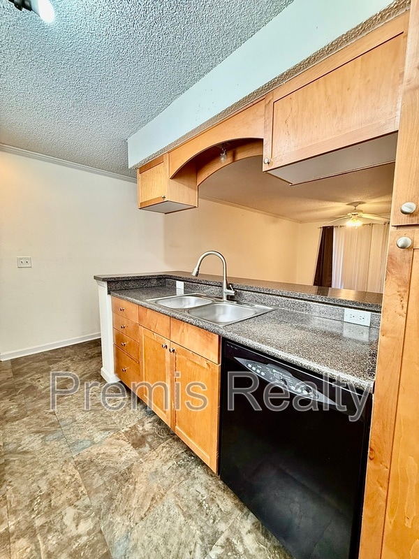Building Photo - 2500 Winding Creek Blvd