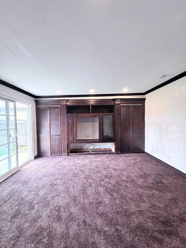 Foto del edificio - 1542 Meserve St