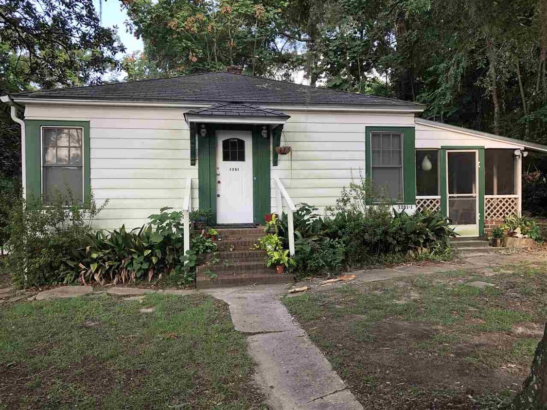 Foto principal - 1201 S Meridian St