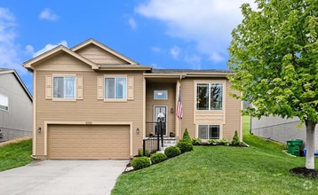 Building Photo - 8104 S 190th Ave
