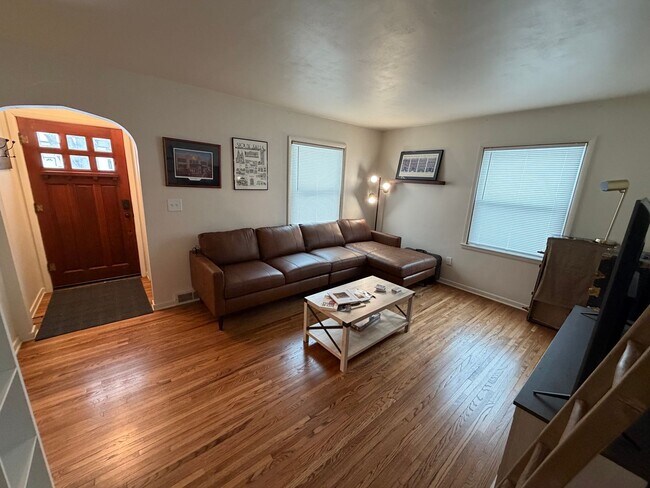 Foto del edificio - Home For Rent in Central Sioux Falls