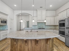 Building Photo - 27215 Symphony Creek Ln