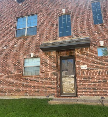 Foto del edificio - 4225 Swan Forest Dr