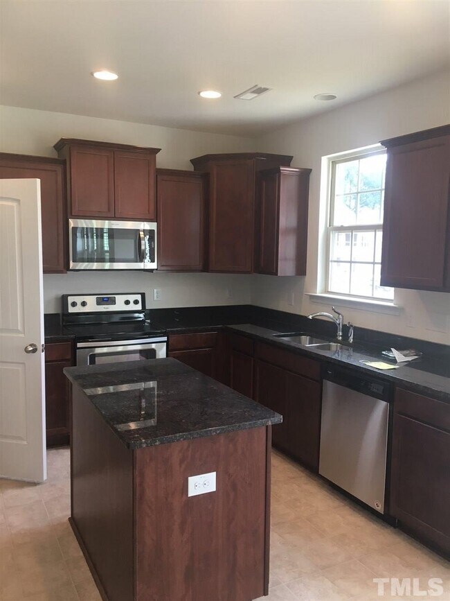Building Photo - 3712 Pilot Cove Way