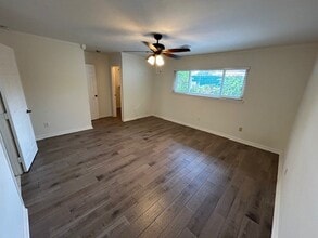 Building Photo - 5607 Braesvalley Dr