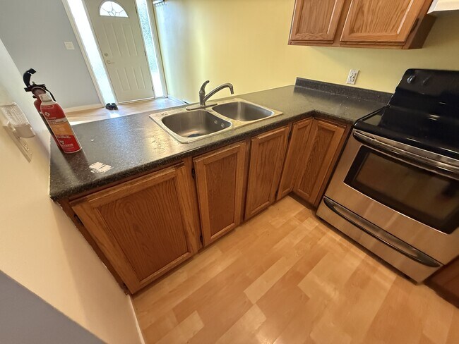 Photo du bâtiment - 520 Rosehill St