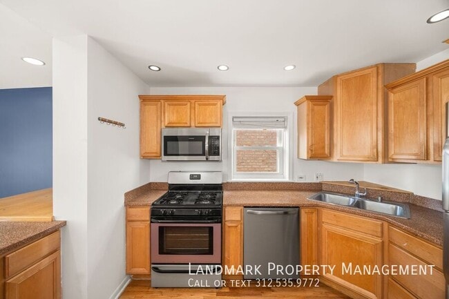 Foto del edificio - 6155 W School St