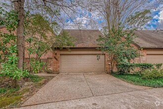 Building Photo - 238 Sugar Berry Cir