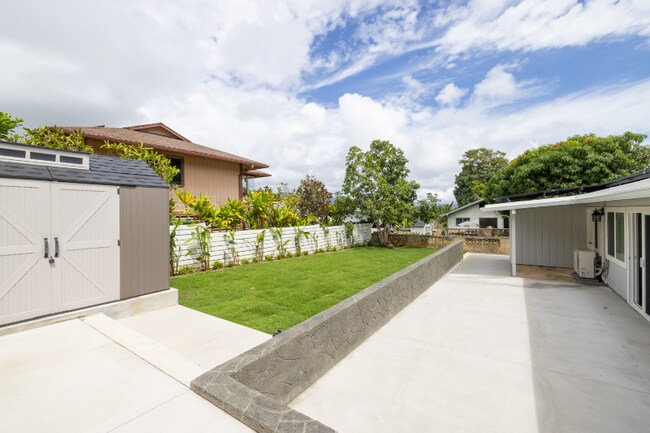 Building Photo - 1135 Hele St