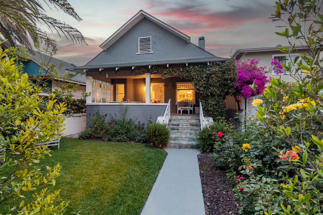 Foto principal - 31 Dudley Ave
