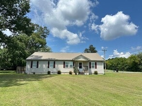 Building Photo - 1022 Bell Rd
