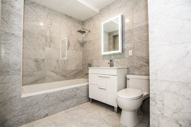 Foto del edificio - 131 W 122nd St