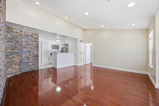 Building Photo - 2207 Antigua Pl