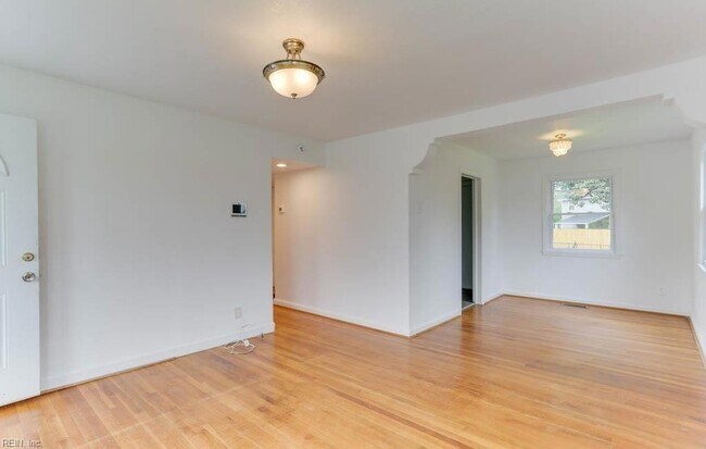 Foto del edificio - 7725 Fayver Ave