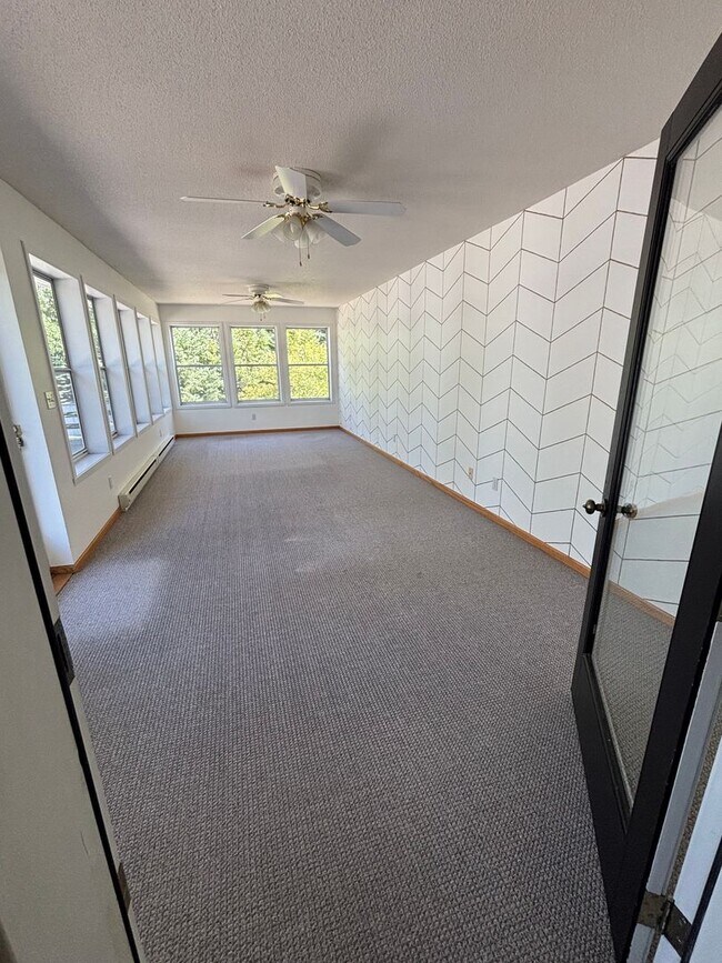 Foto del edificio - 6809 76th Ave S