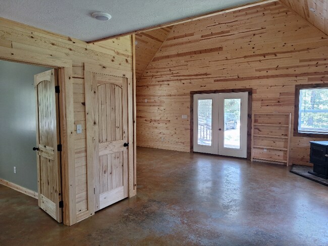 Foto del edificio - 434 Big Creek Rd