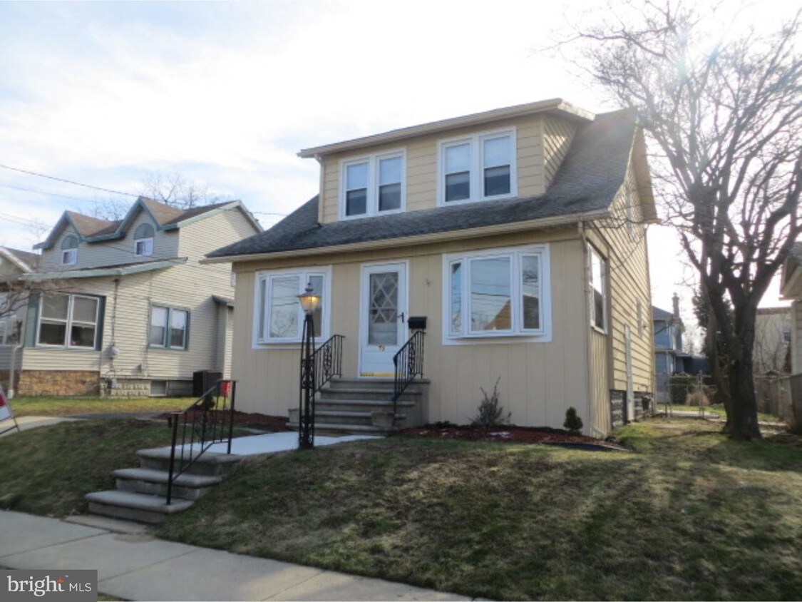 10 Ormond Ave, Oaklyn, NJ 08107 House for Rent in Oaklyn, NJ