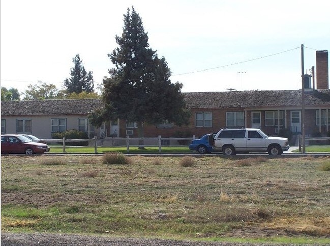  - 949 N Oregon St