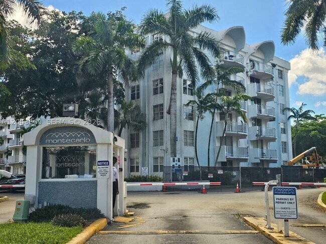 Foto del edificio - 492 NW 165th St