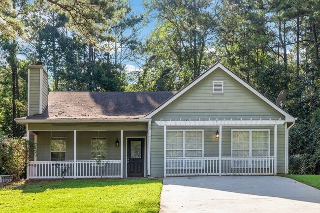 Building Photo - Move-In Incentive: $250 Gift Card if You S...