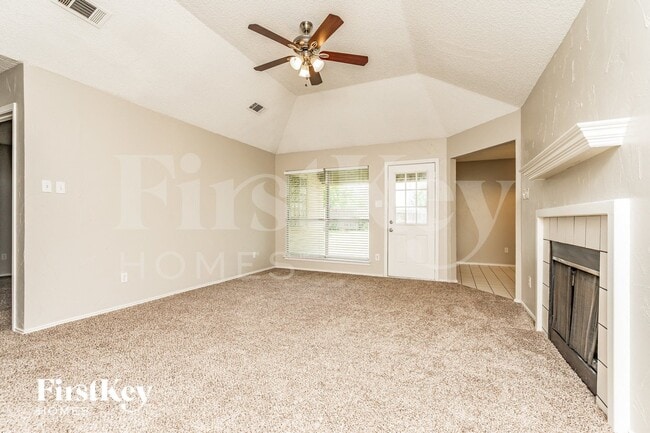 Foto del edificio - 606 Plainview Dr