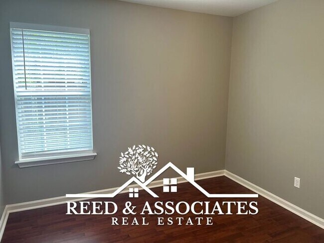 Building Photo - 3 Bedroom Townhome in Bartlett!