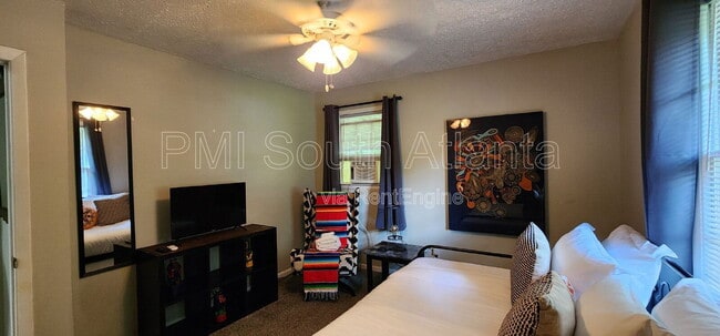 Foto del edificio - 150 Timberland Trail