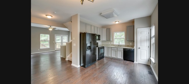 Building Photo - 618 Huffine Manor Cir