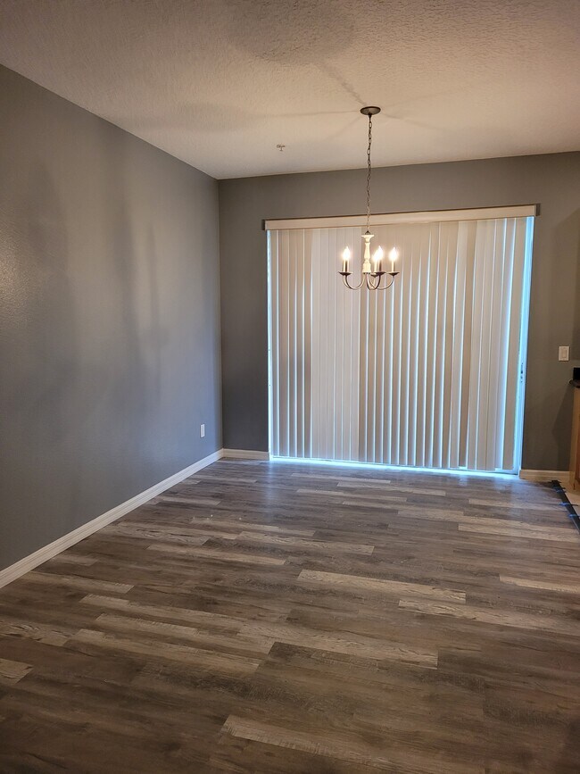 Building Photo - 716 Fortanini Cir