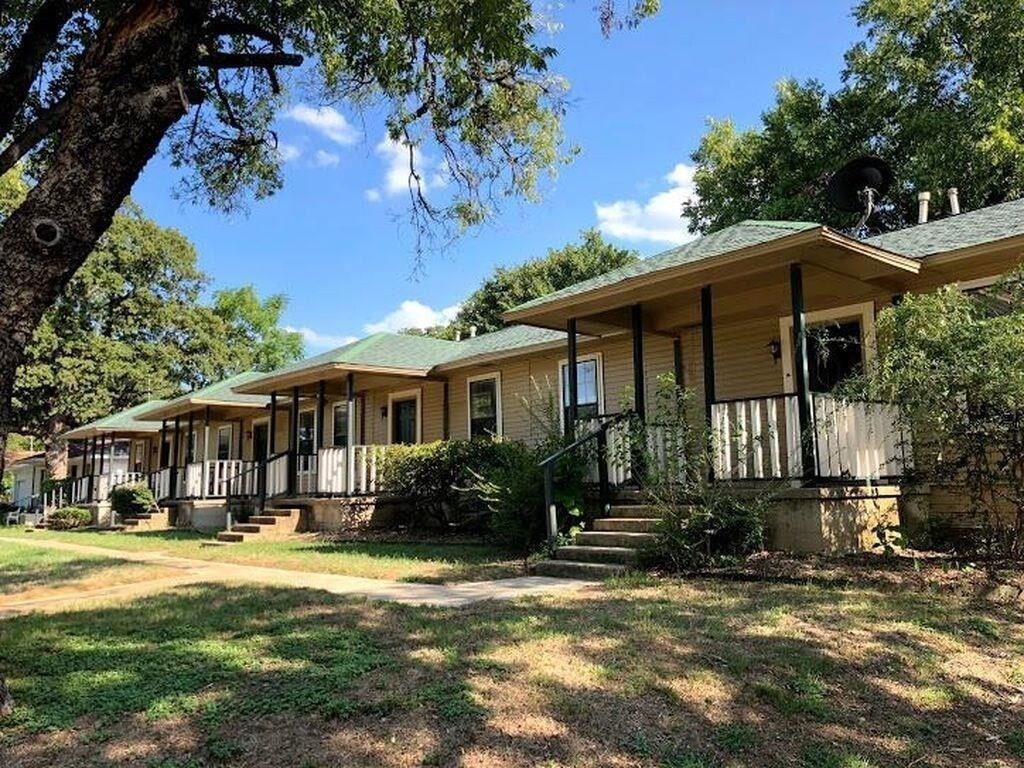 Foto principal - 326 Mill St