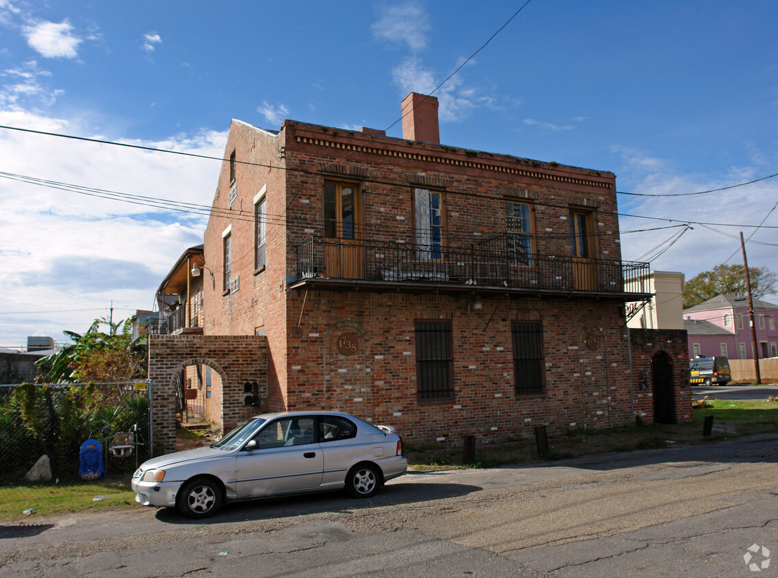 Foto del edificio - 1742 Clio St