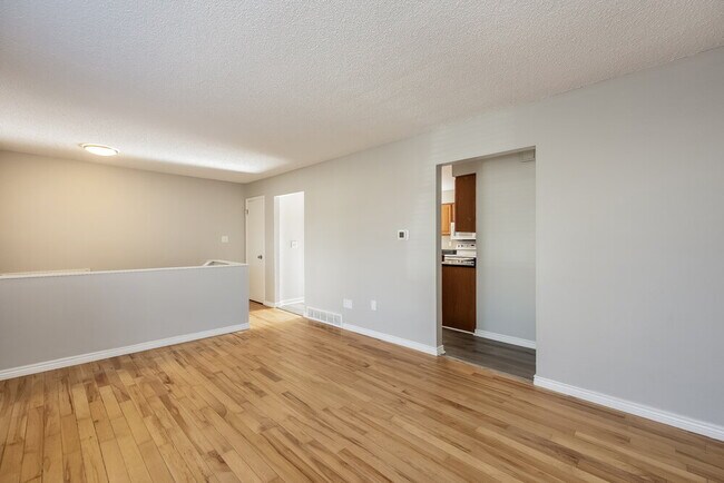 Building Photo - 2559 Faulkner Dr