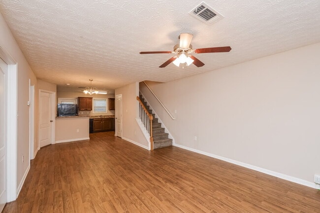 Building Photo - 1053 Wedgewood Ct NE