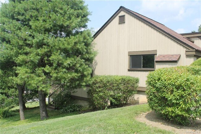 Building Photo - 619 Heritage Hills