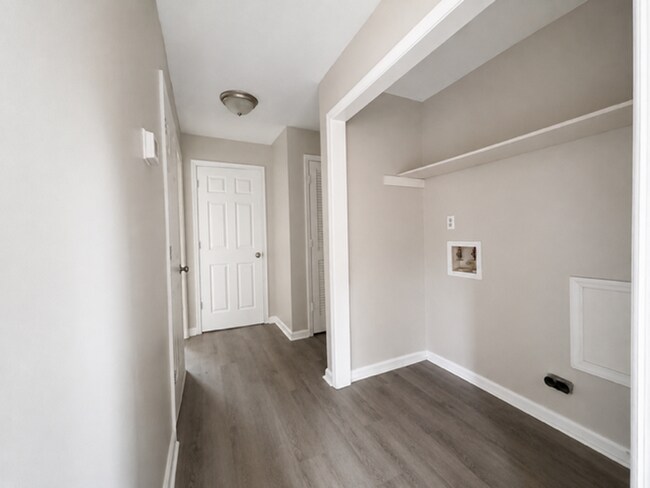 Building Photo - 4414 Bonnell Dr NW